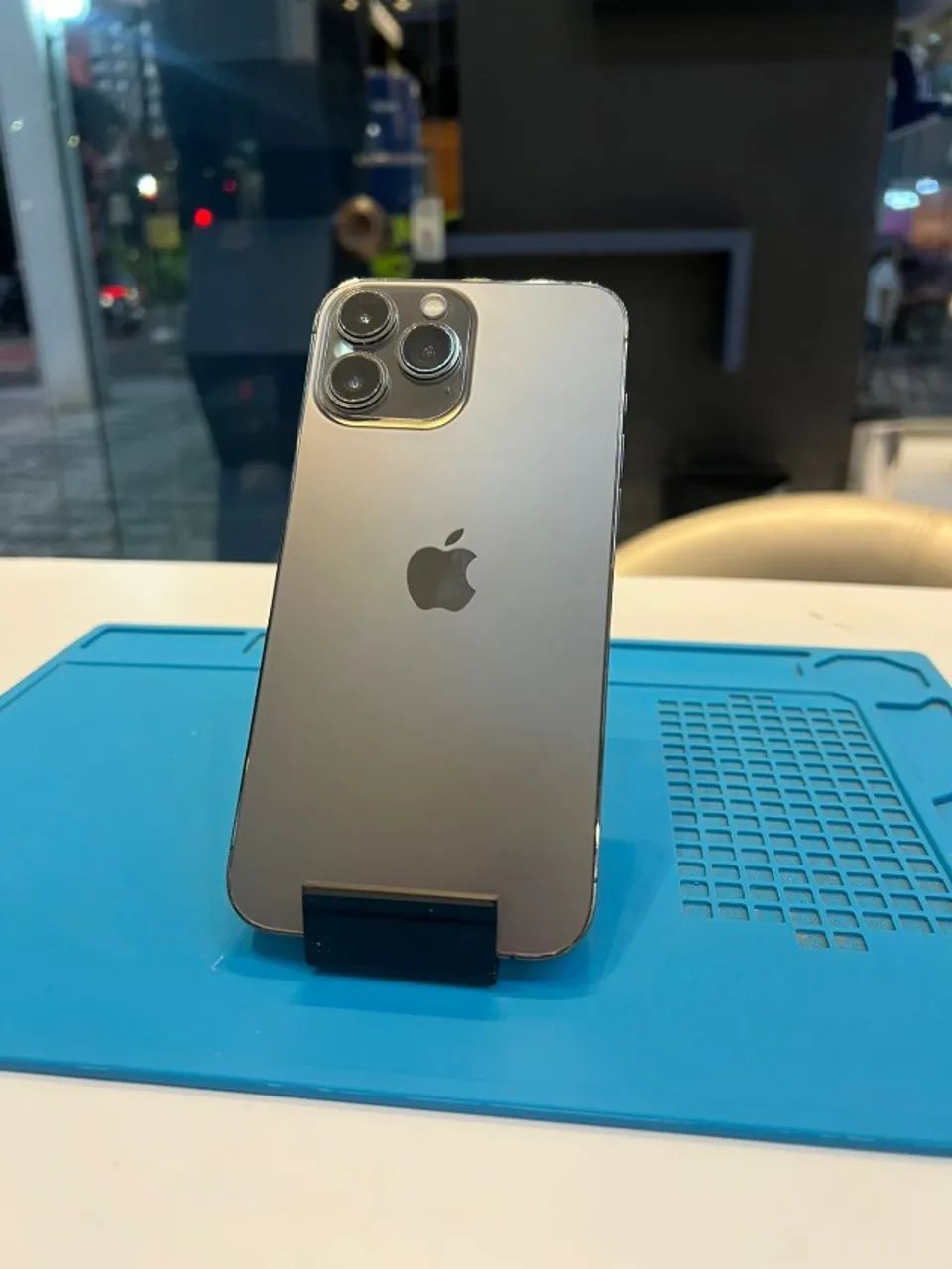 iPhone 13 Pro Max 128GB Grafite - Seminovo 6 meses de garantia