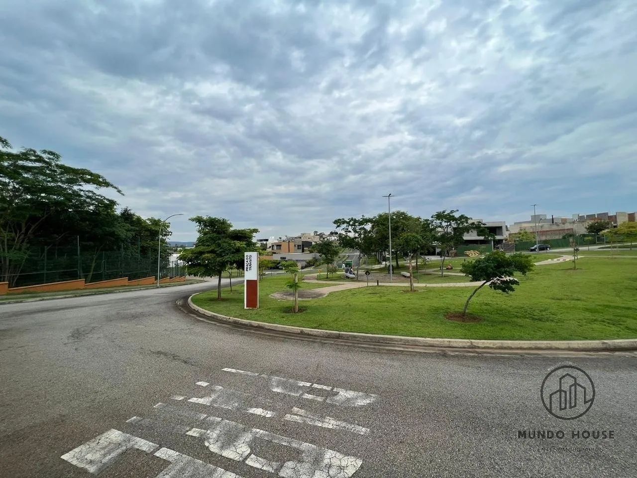 Terreno de esquina - condomínio Alphaville - Sorocaba - Foto 2