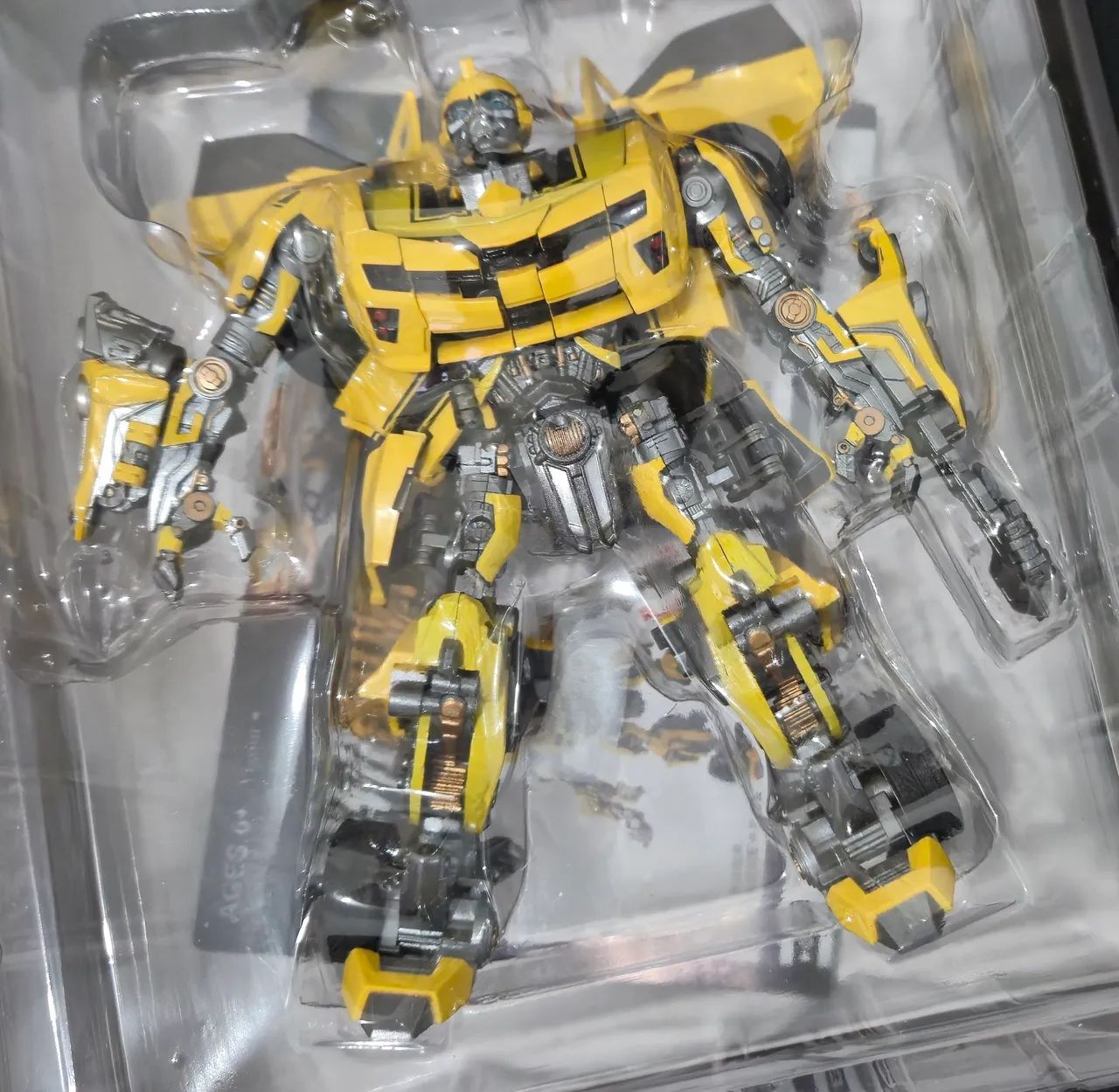 Boneco Transformers Bumblebee Wei Jiang M03 na caixa em perfeito estado - Foto 3
