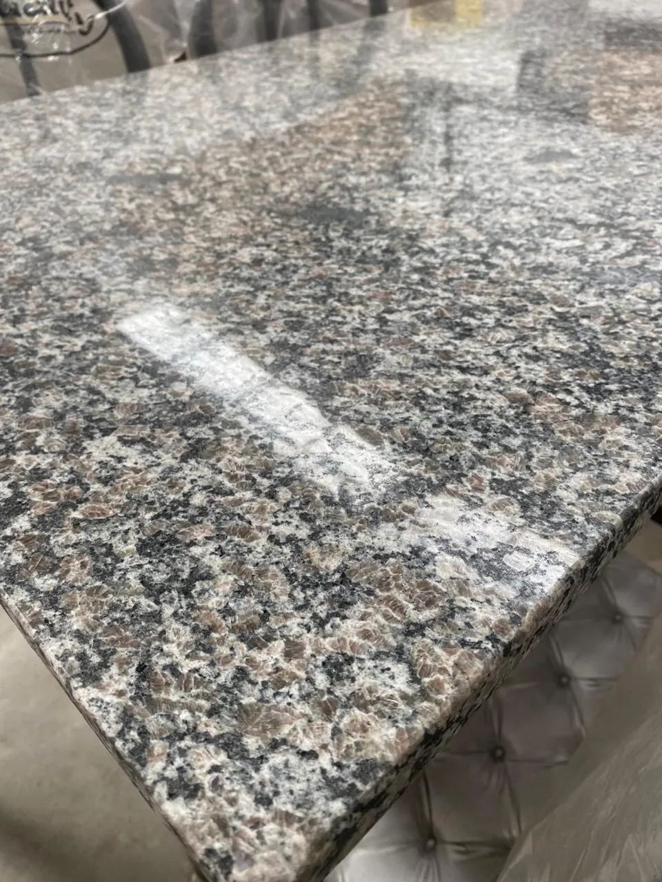 Mesa com 4 cadeiras granito - entrego  - Foto 2