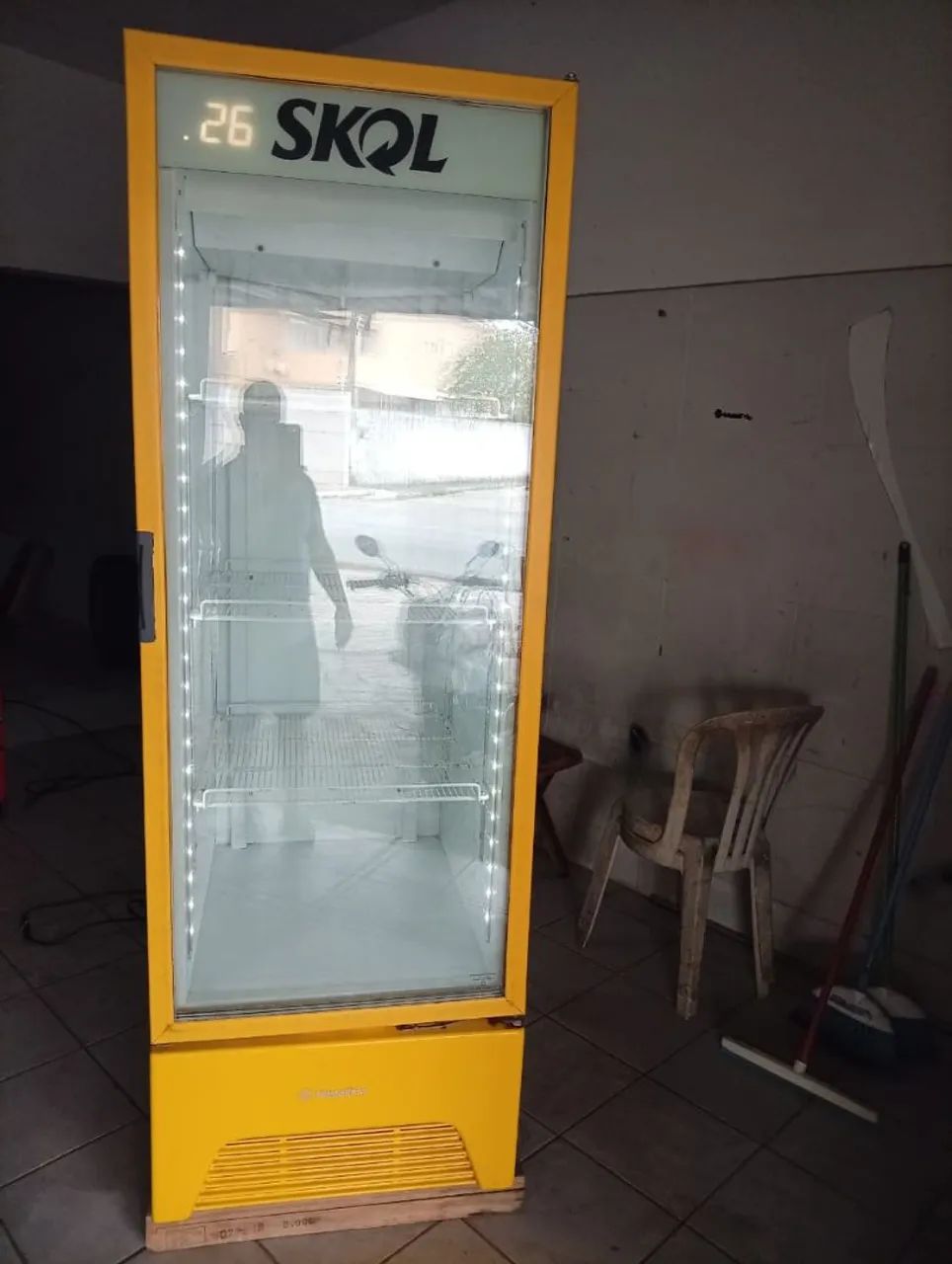 Cervejeira semi novo 