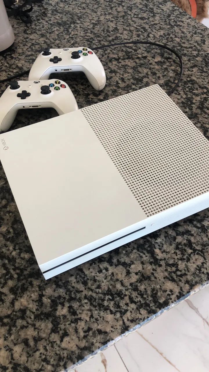 Xbox one S braco + 2 controles - Foto 2
