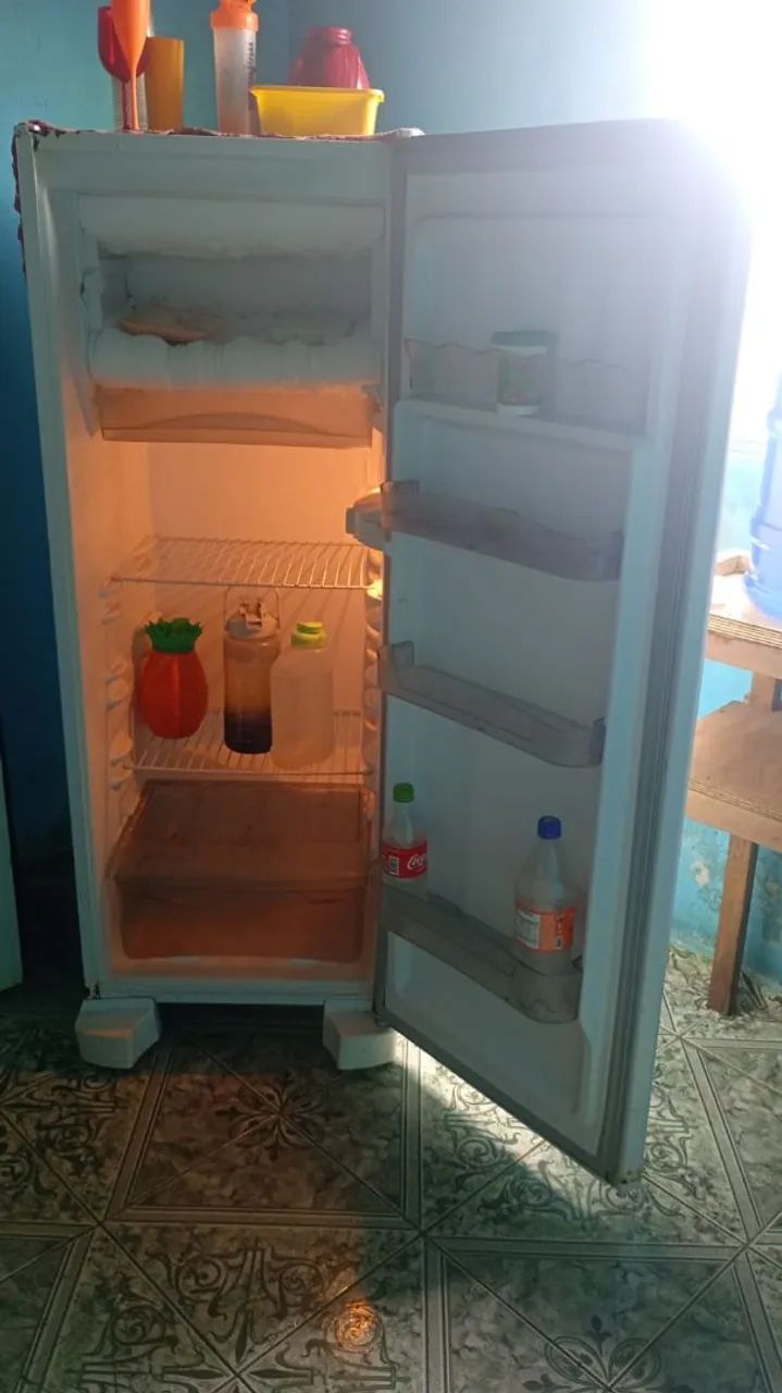 Vender se geladeira em bom estado 