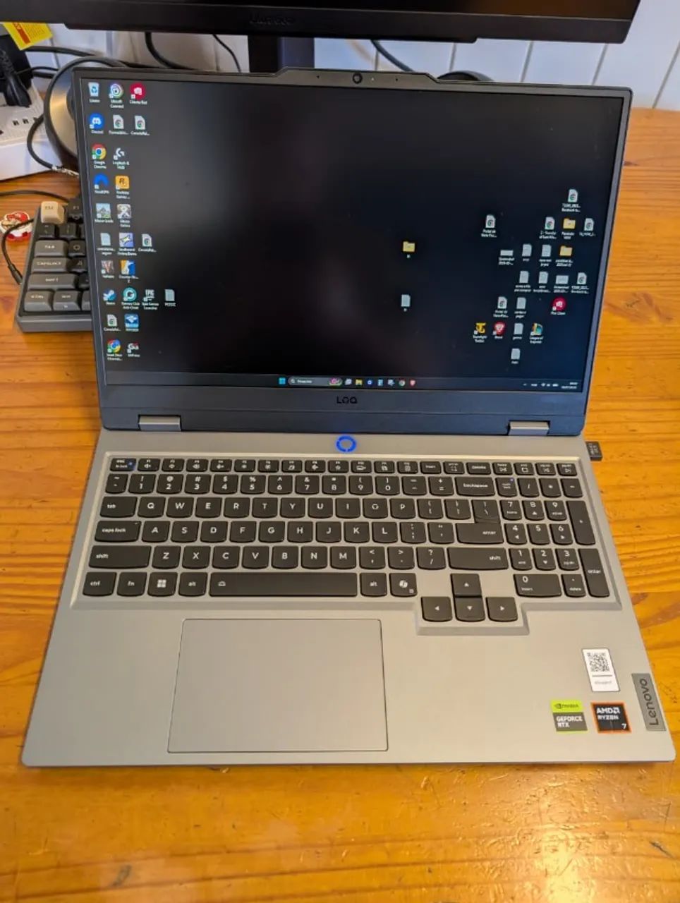 Notebook Lenovo LOQ com apenas 5 meses de uso