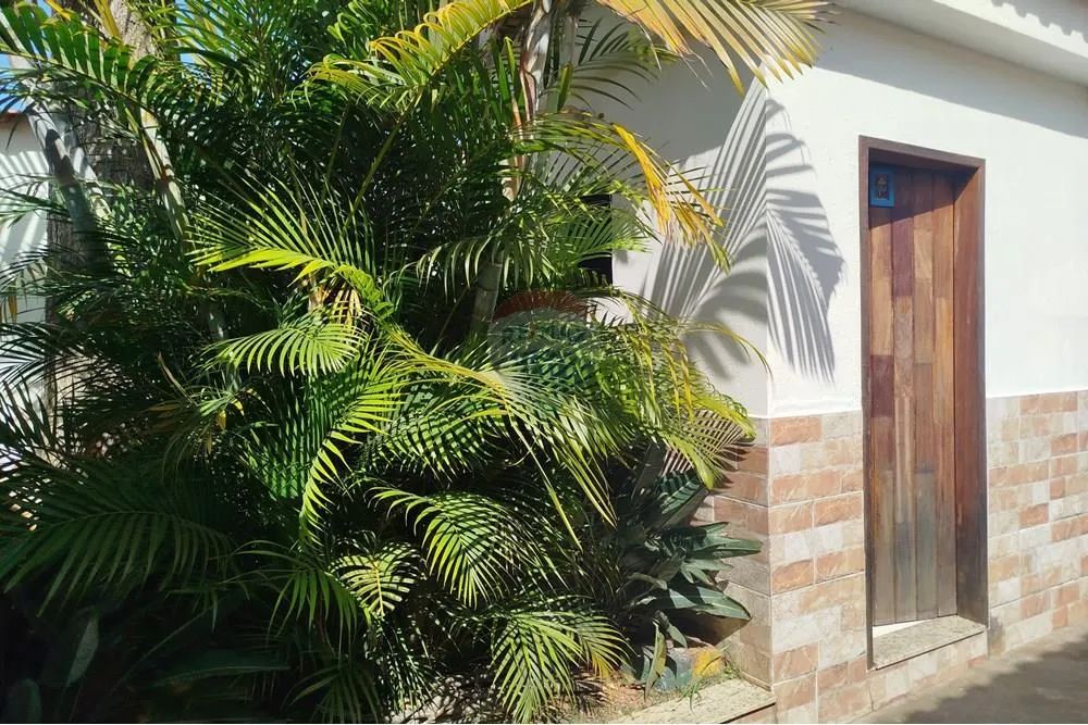 Casa com salão de festas e piscina ampla - Foto 5
