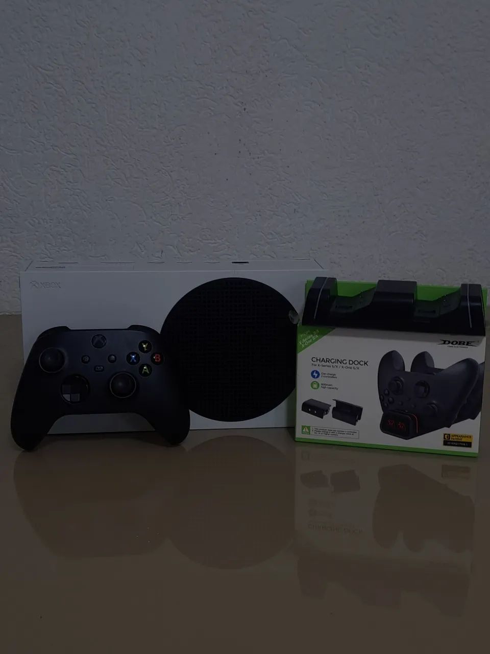 XBOX SERIES S COM BASE CARREGADORA