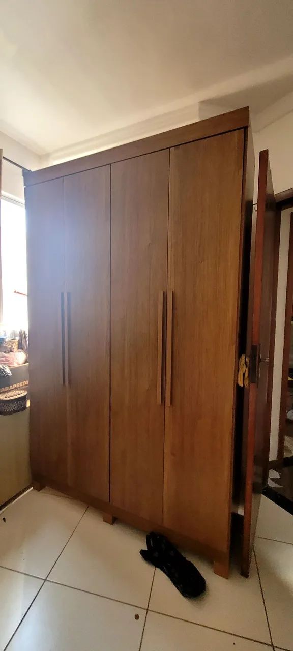 Guarda roupa de solteiro 