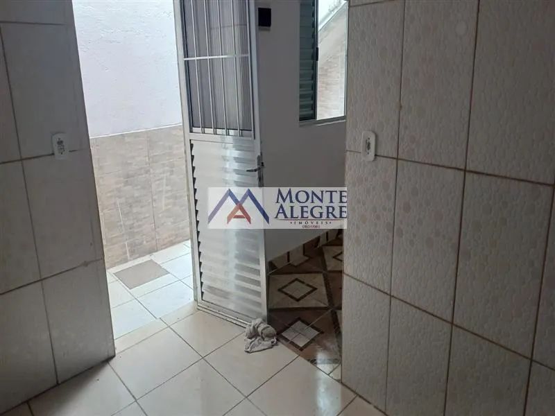 Casa residencial para aluguel no bairro Vila Império com 40 m² e 1 dormitório/quarto. - Foto 4