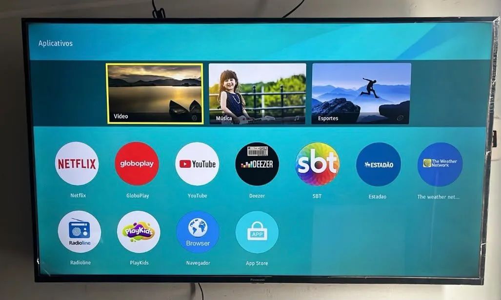 Smart TV Panasonic 50 polegadas 4K Bond infinito Bluetooth completo