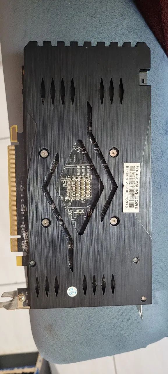 Placa de video RX 6600m ( com defeito ) - Foto 2