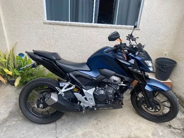Vendo 300f 2025 muito nova!!