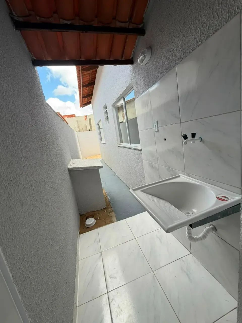 OPORTUNIDADE! CASA DE 2 QUARTOS COM POSSIBILIDADE ZERO DE ENTRADA - Foto 4