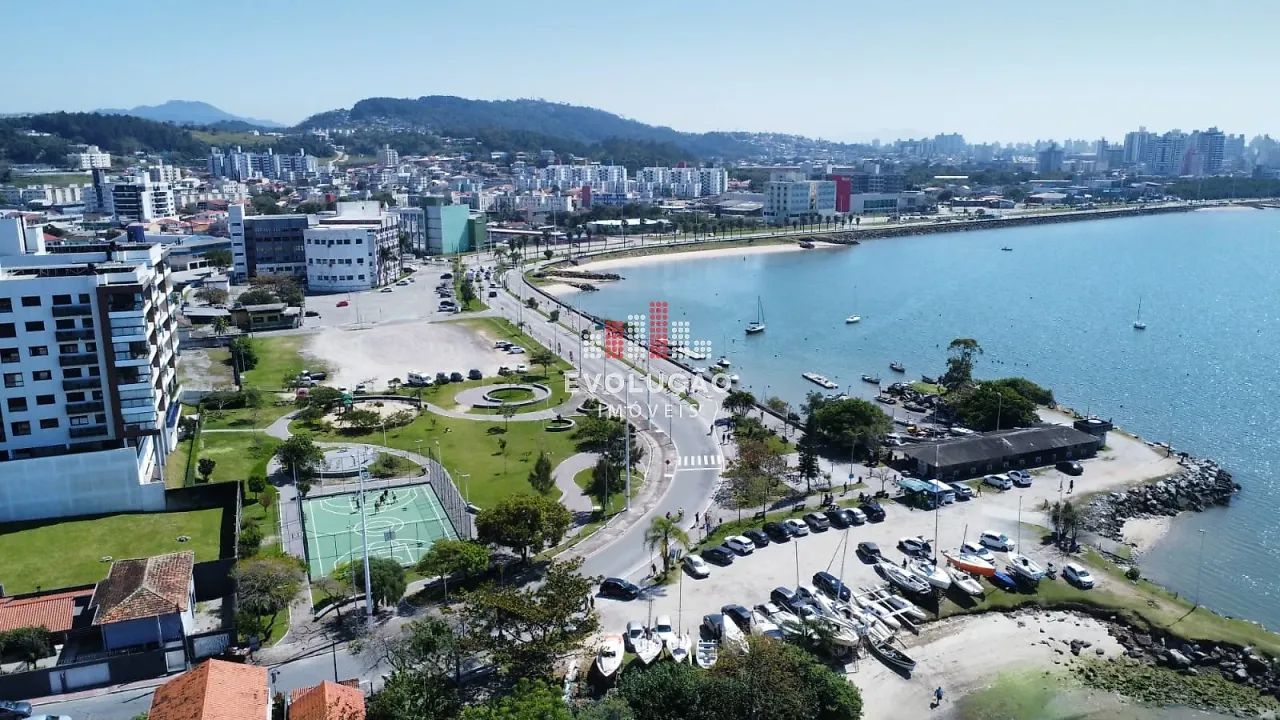 Excelente imóvel comercial beira mar