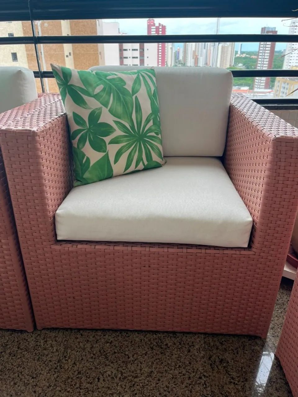 Conjunto de varanda poltronas e sofá área externa - Foto 5