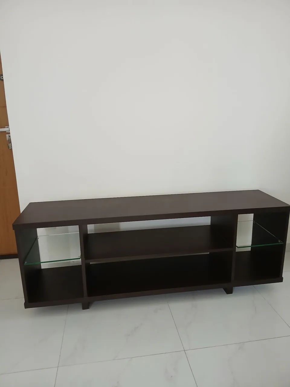 Vendo rack em madeira de qualidade usado - Foto 2
