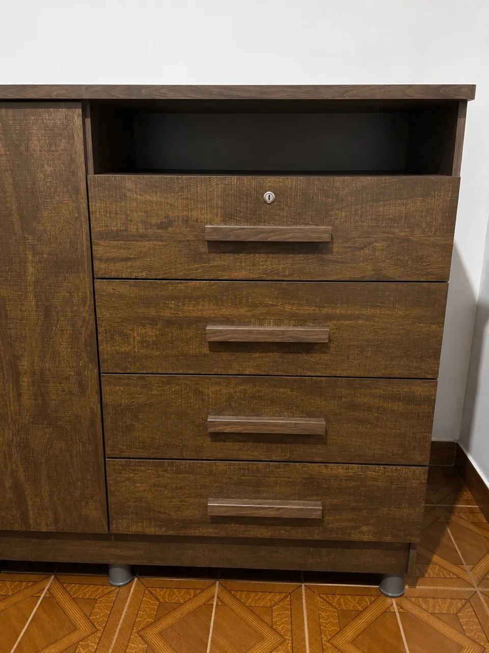 Cômoda em MDF com chave  - Foto 3