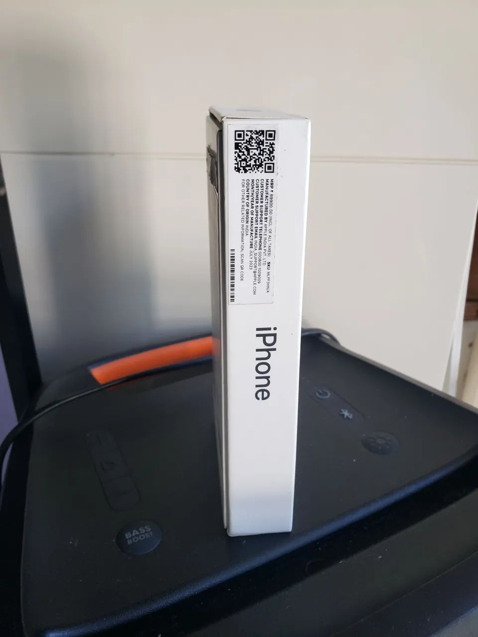 VENDO CAIXA DE IPHONE 13 BEM NOVA - Foto 4