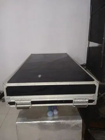 mesa de som Peavey console com hard case modelo SRC-2400 super