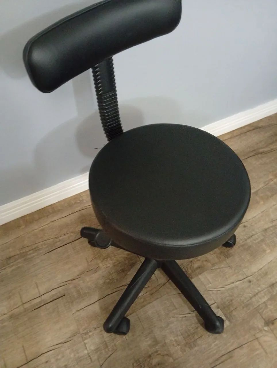 Cadeira de escritório/ Mocho para estética 