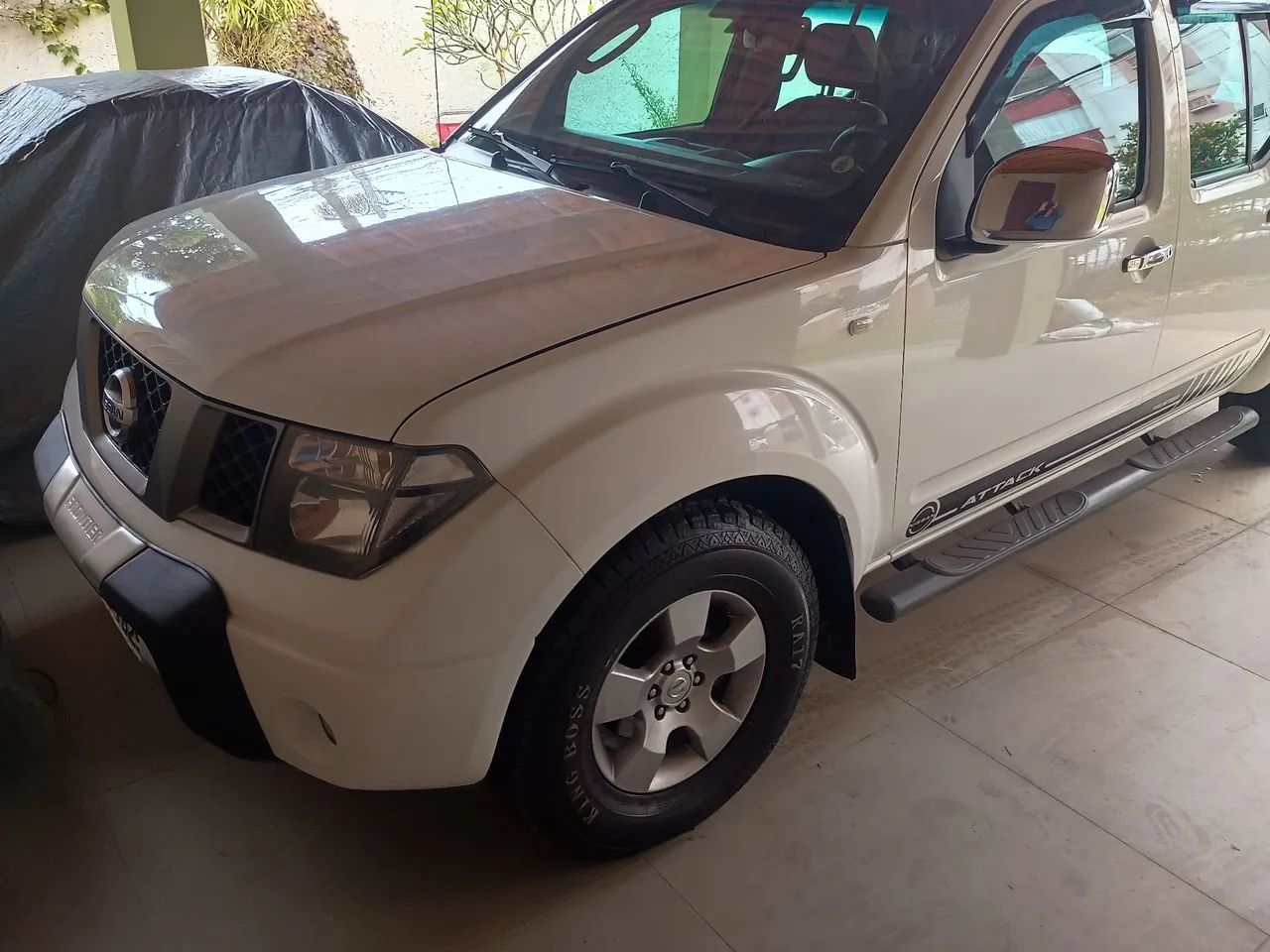 Nissan Frontier LE Attack CD 4X4 2.5 TB Die.aut 2013 - Foto 5