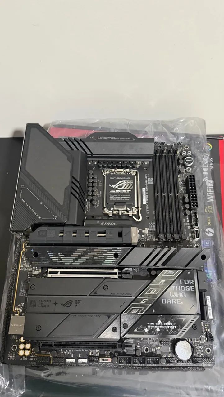Placa Mãe Rog Strix Z890-e Gaming Wifi7 + Core Ultra 285k - Foto 2