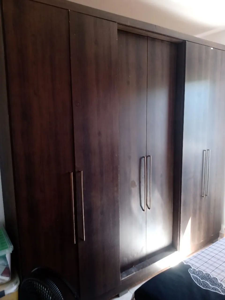 guarda-roupa 6 portas.