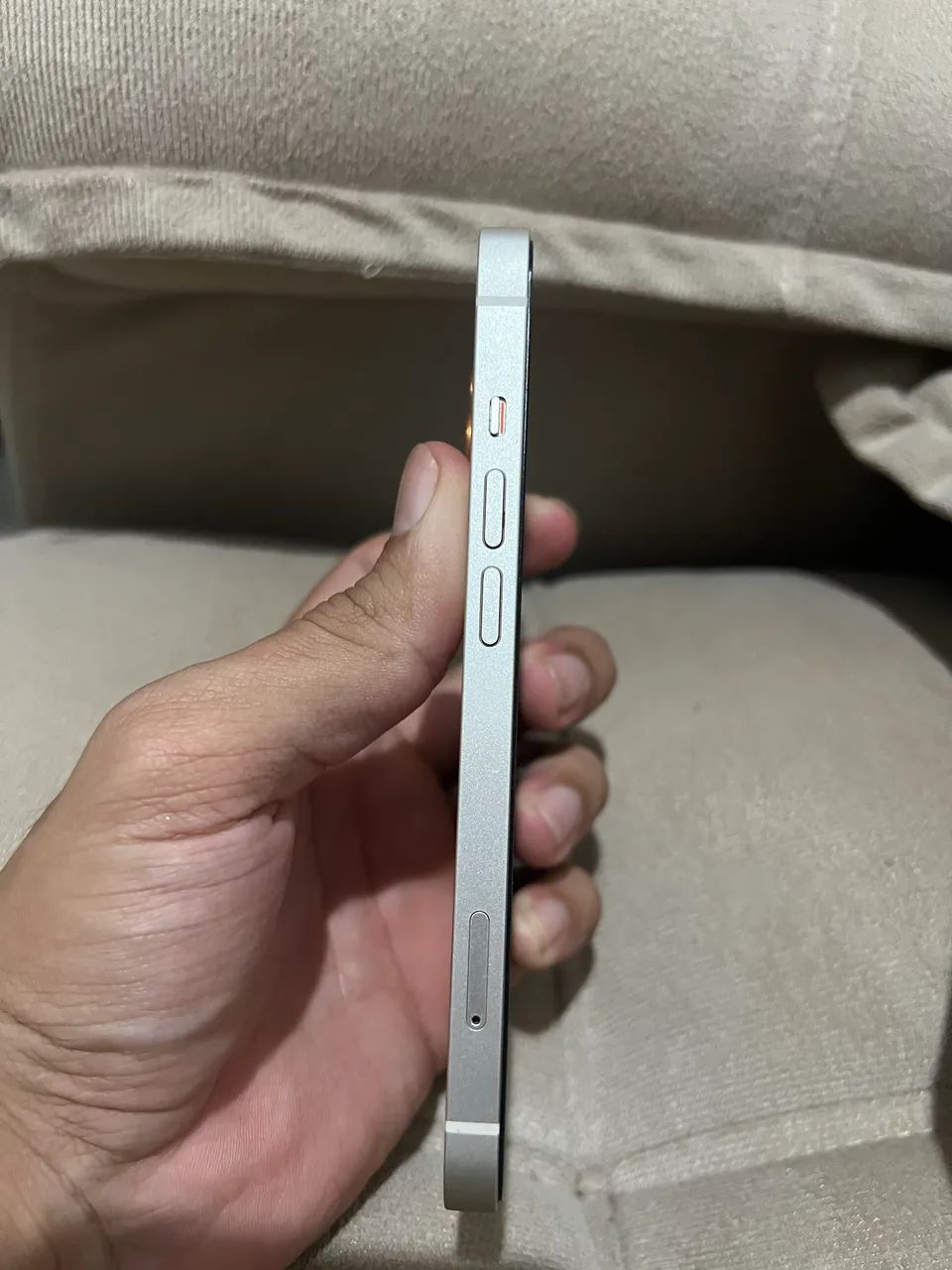 iPhone 13 de 128GB sem marcas de uso, todo original.