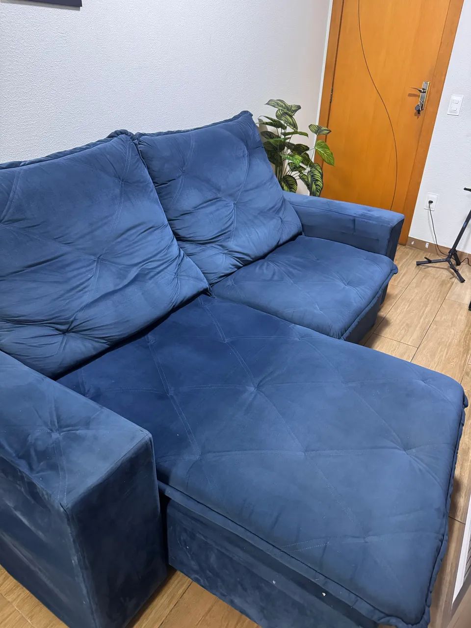 Sofá de Suede Azul - Encosto Reclinável e Chaise - Foto 4