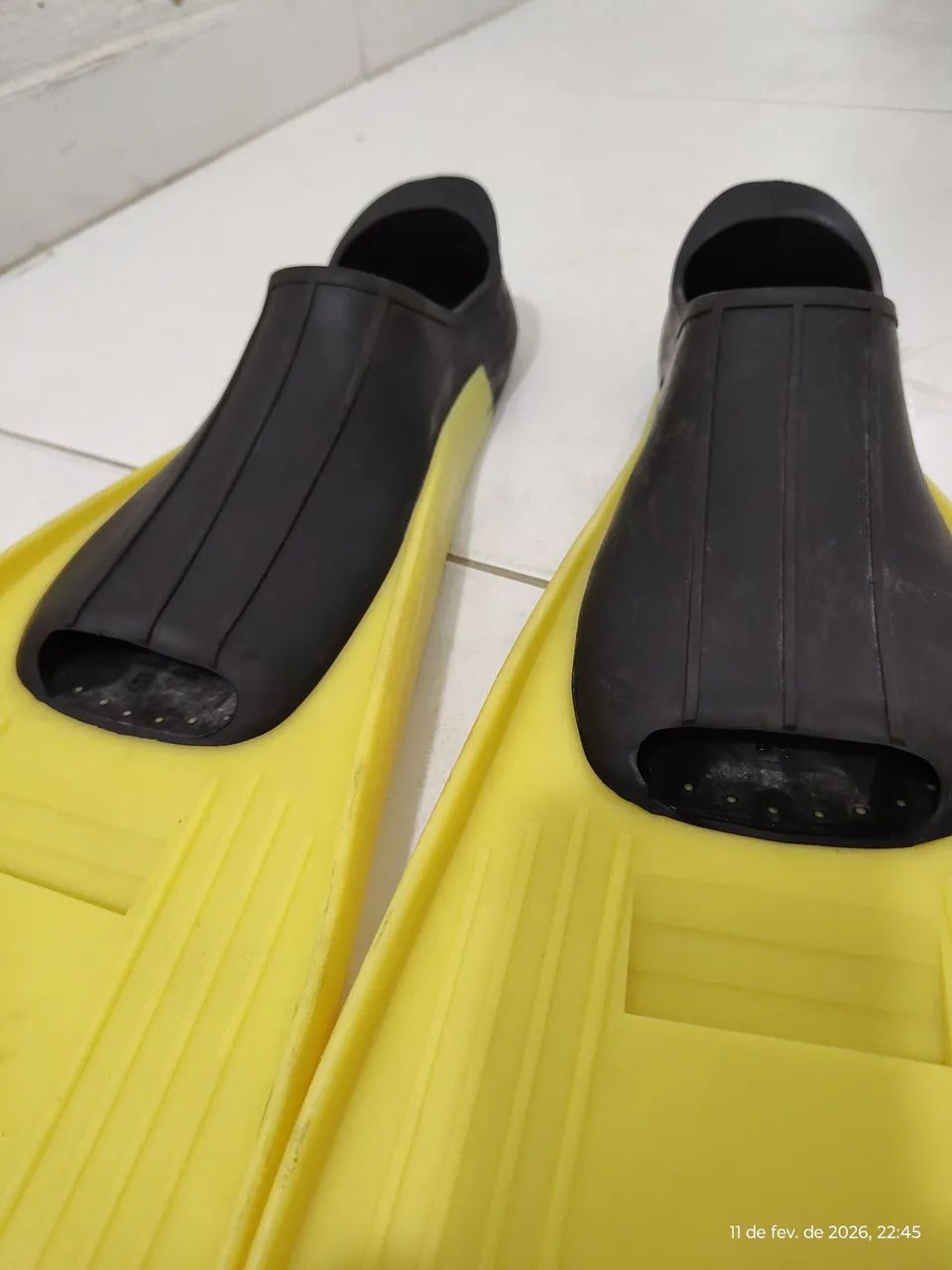 Nadadeira tamanho 38/40 - Foto 2