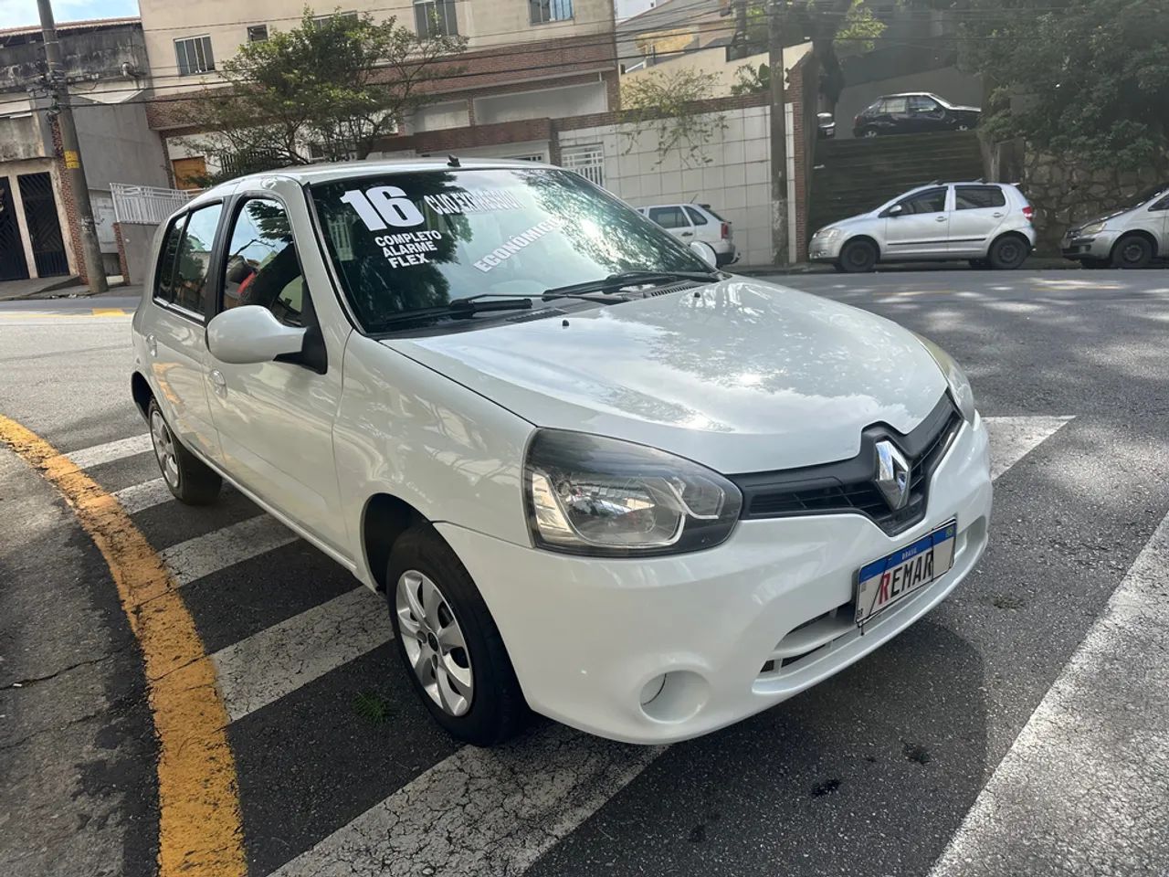 Renault Clio Expression Hi-flex 1.0 16V 5P 2016 - Foto 3