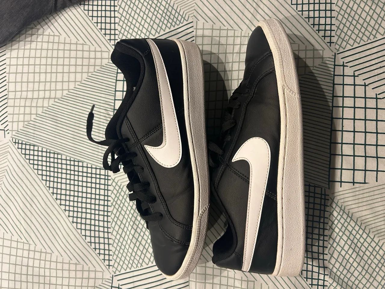 Tênis Nike Court Royale