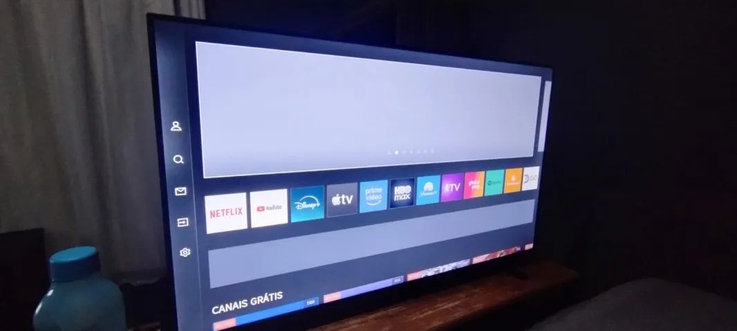 A Smart TV Toshiba 43 polegadas (modelo 43V35M / 43V35MS