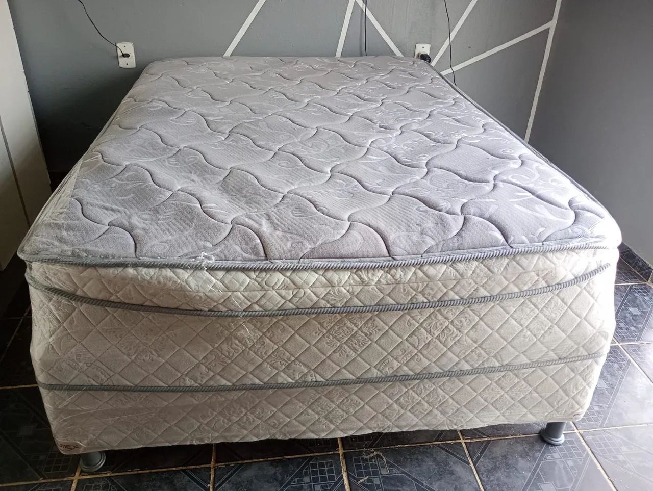 Cama Box Casal De Molas Ensacadas Bem Alta Higienizada  - Foto 3