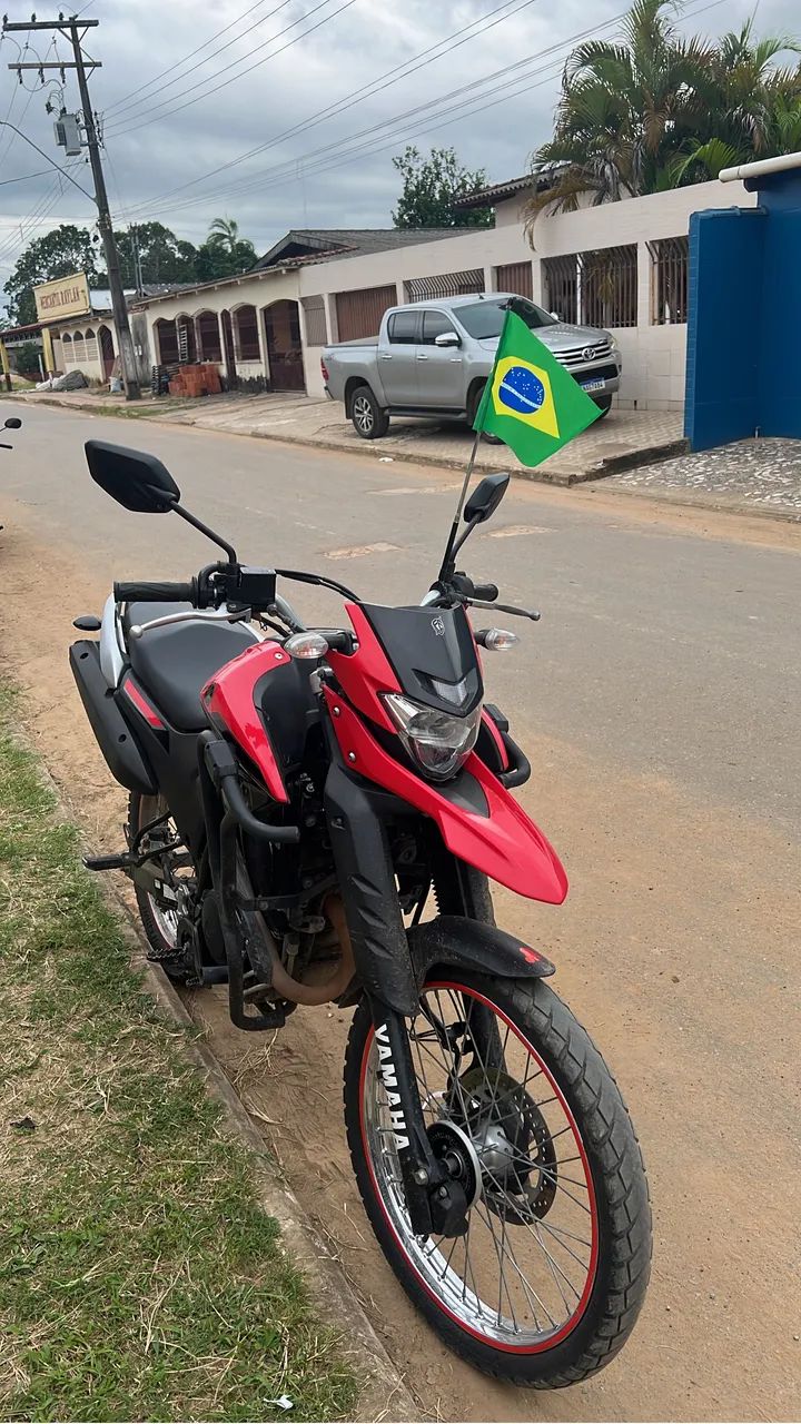 Vende se uma moto 