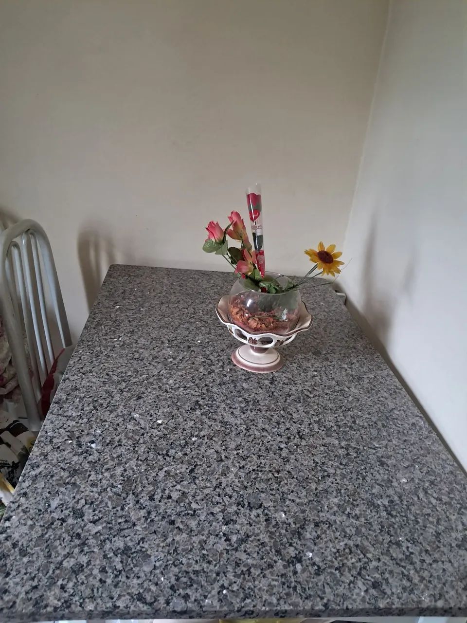 Mesa de jantar/ granito - Foto 2