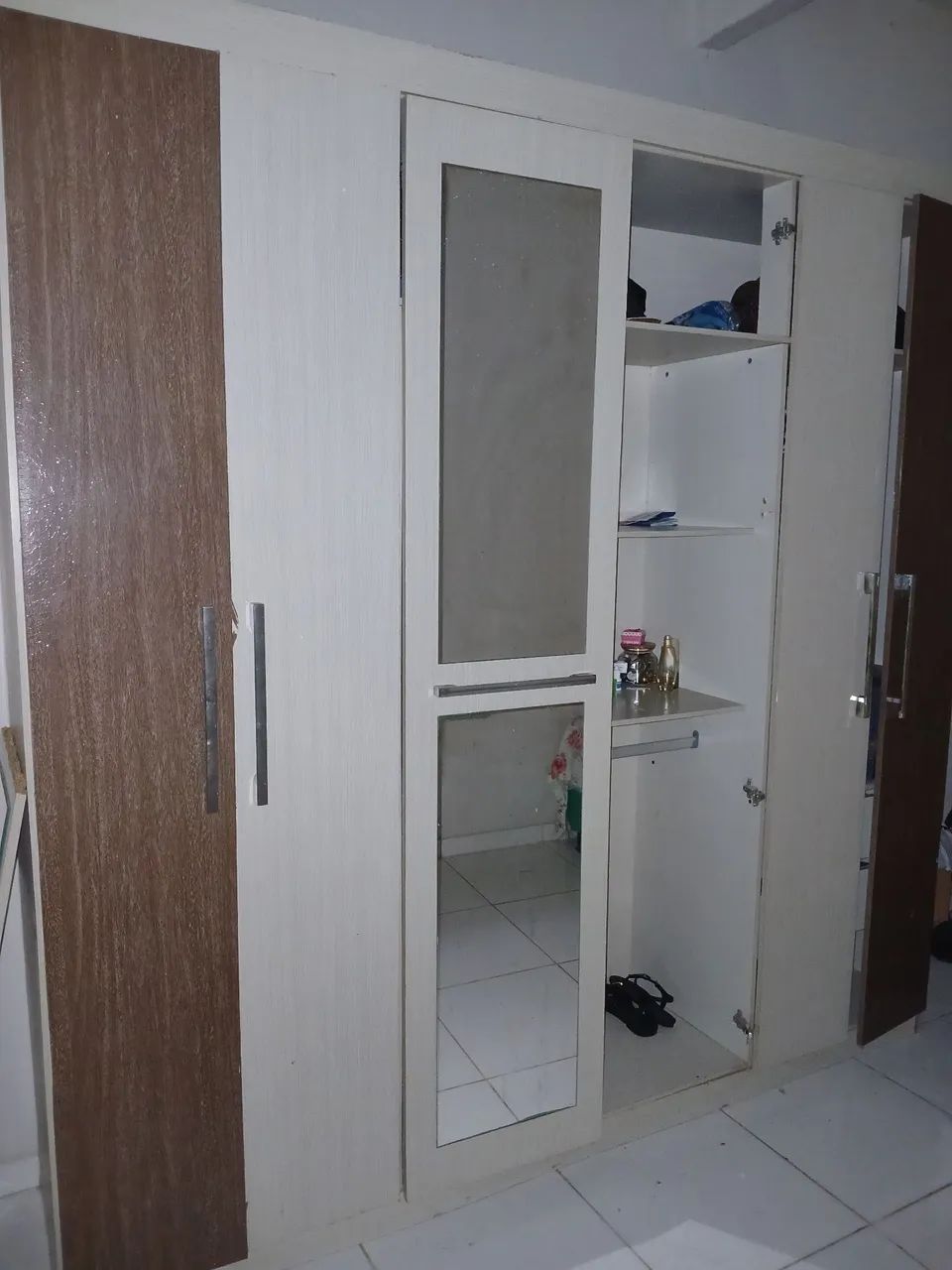 Guarda-roupa 