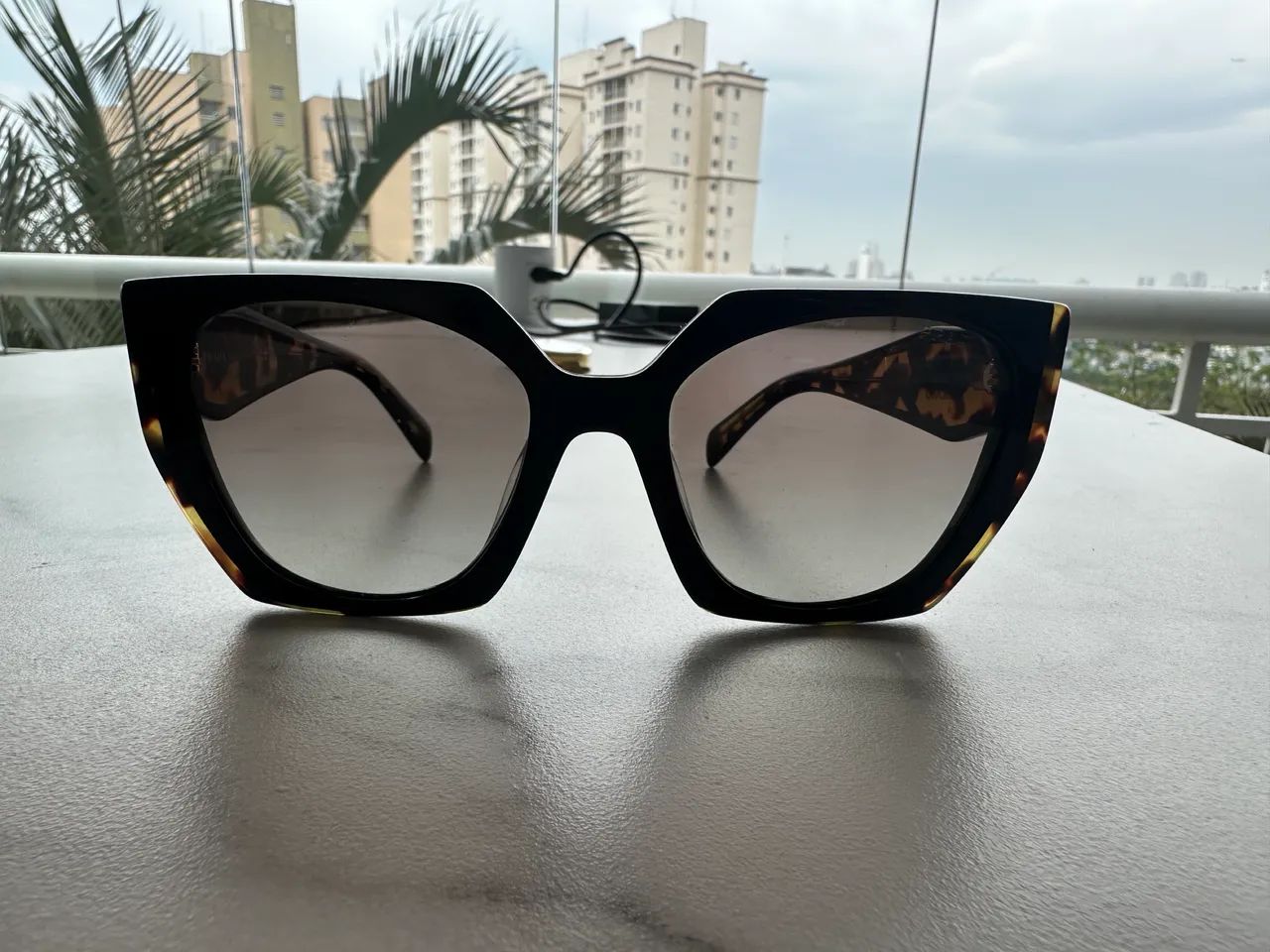 Óculos de sol Prada 