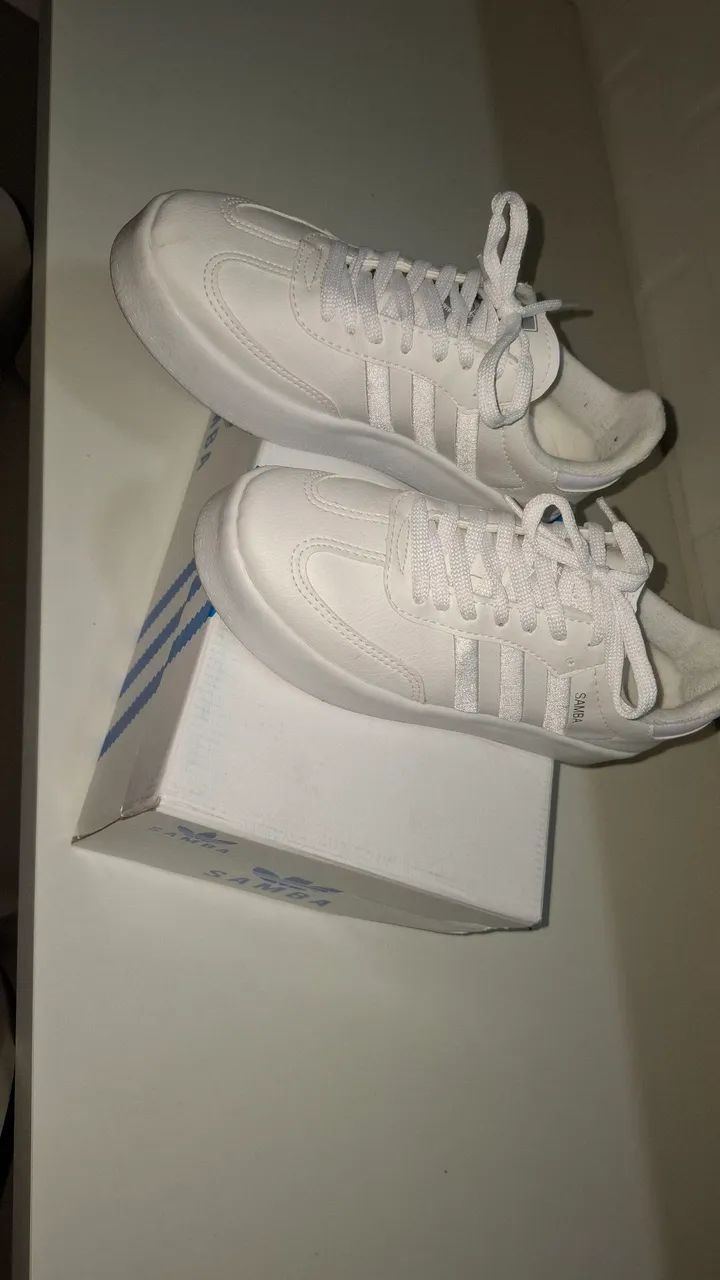Tenis adidas 