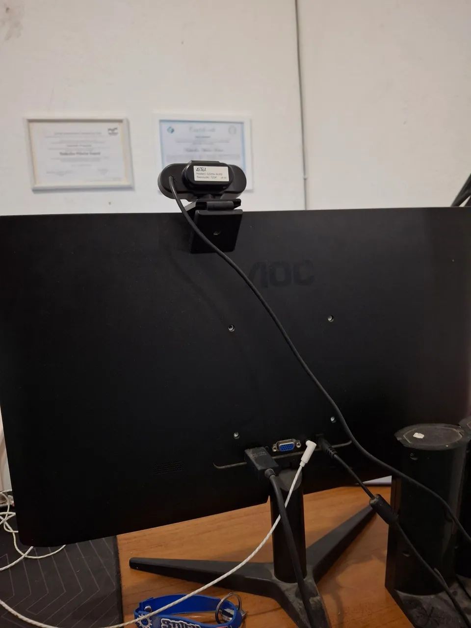Monitor AOC 75hz 21.5p FHD VA - Foto 4