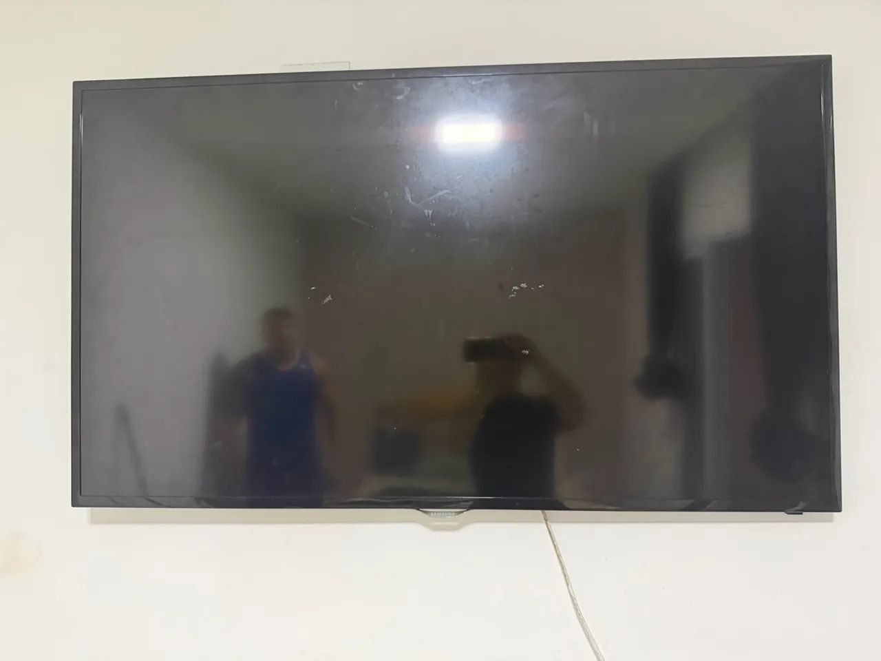 Televisão Smart quebrada 