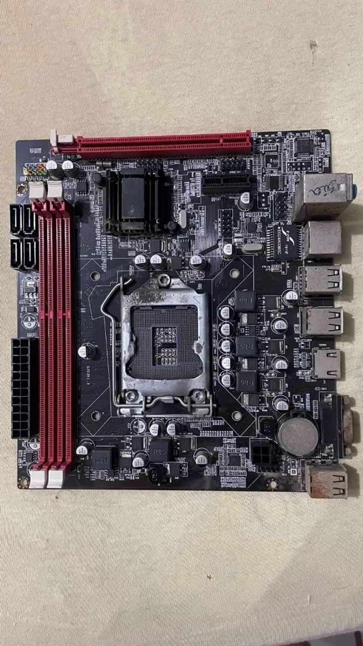 Placa-mãe H61 Intel - Com Defeito