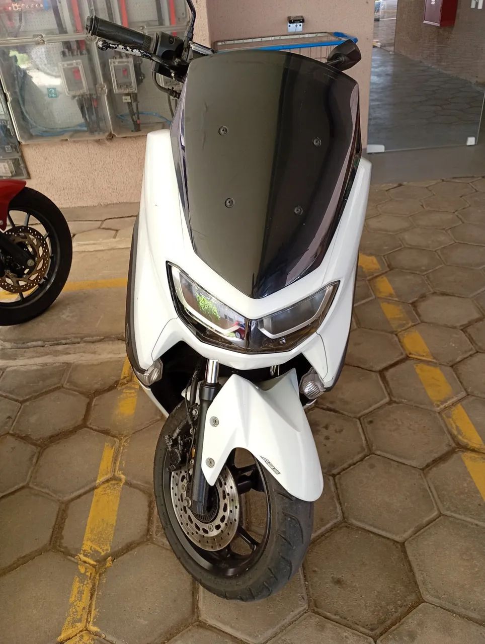 Nmax 160 branco 