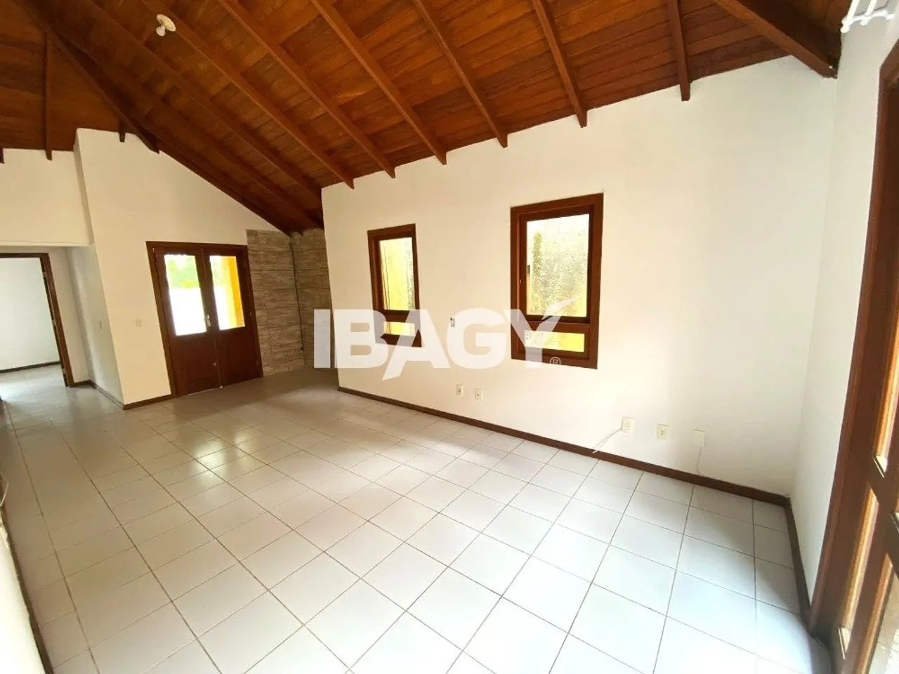 Excelente Casa 2 dormitório(s) em Rio Tavares - Florianópolis - Foto 3
