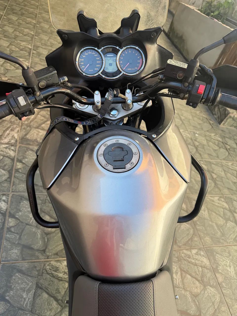 Vende-se VSTROM Dl 1000 - Foto 5