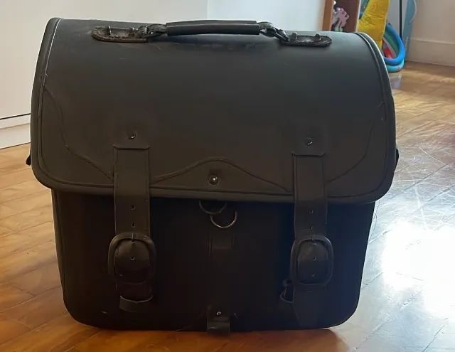Baú de Couro Para Moto