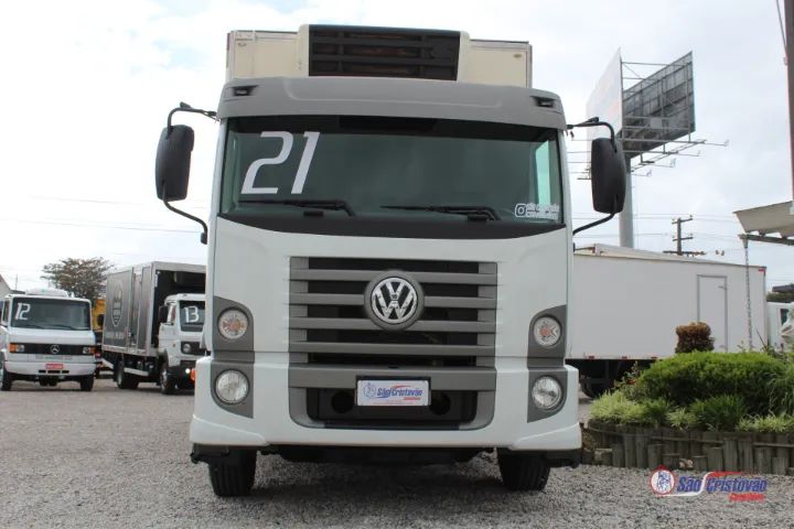Vw 14-190 com bau refrigerado - Foto 4