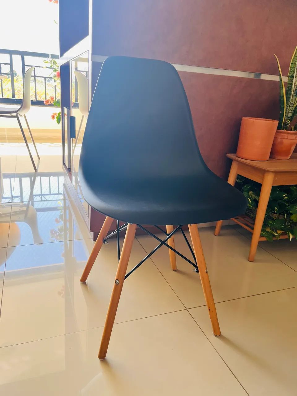 Conjunto de 4 Cadeiras na cor Preta - Foto 3