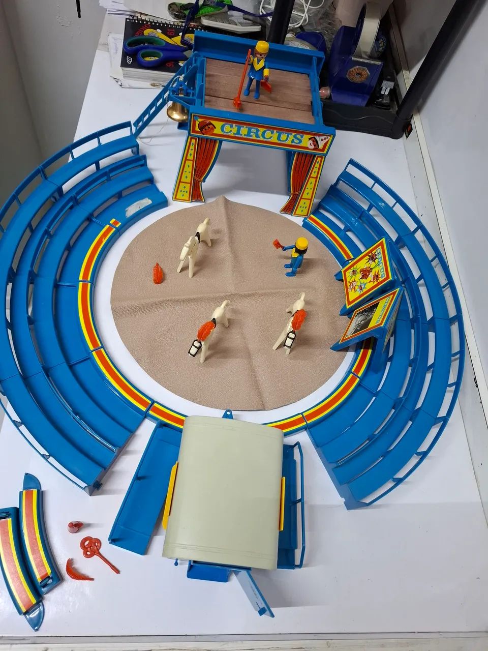 Brinquedo Playmobil Circus Com Caixa e Acessórios Bonecos - Foto 4