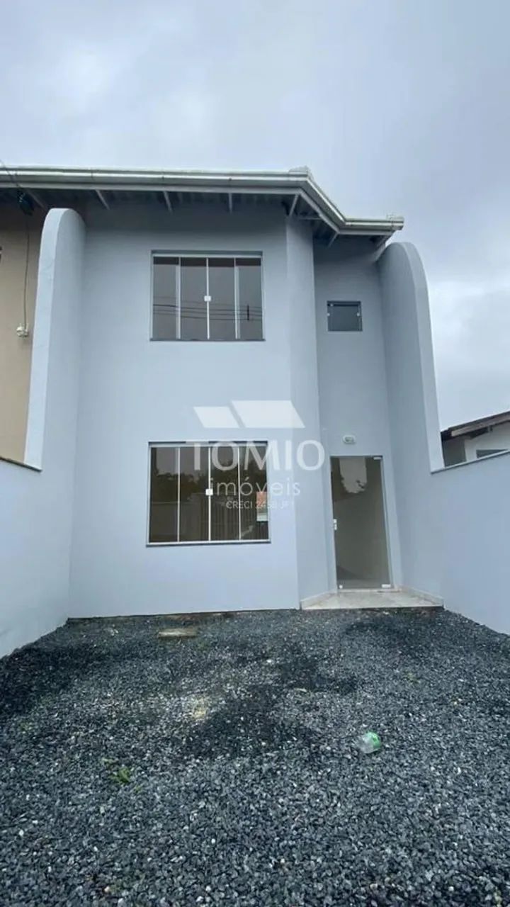 Sobrado com 2 quartos à Venda, Centro - Ilhota