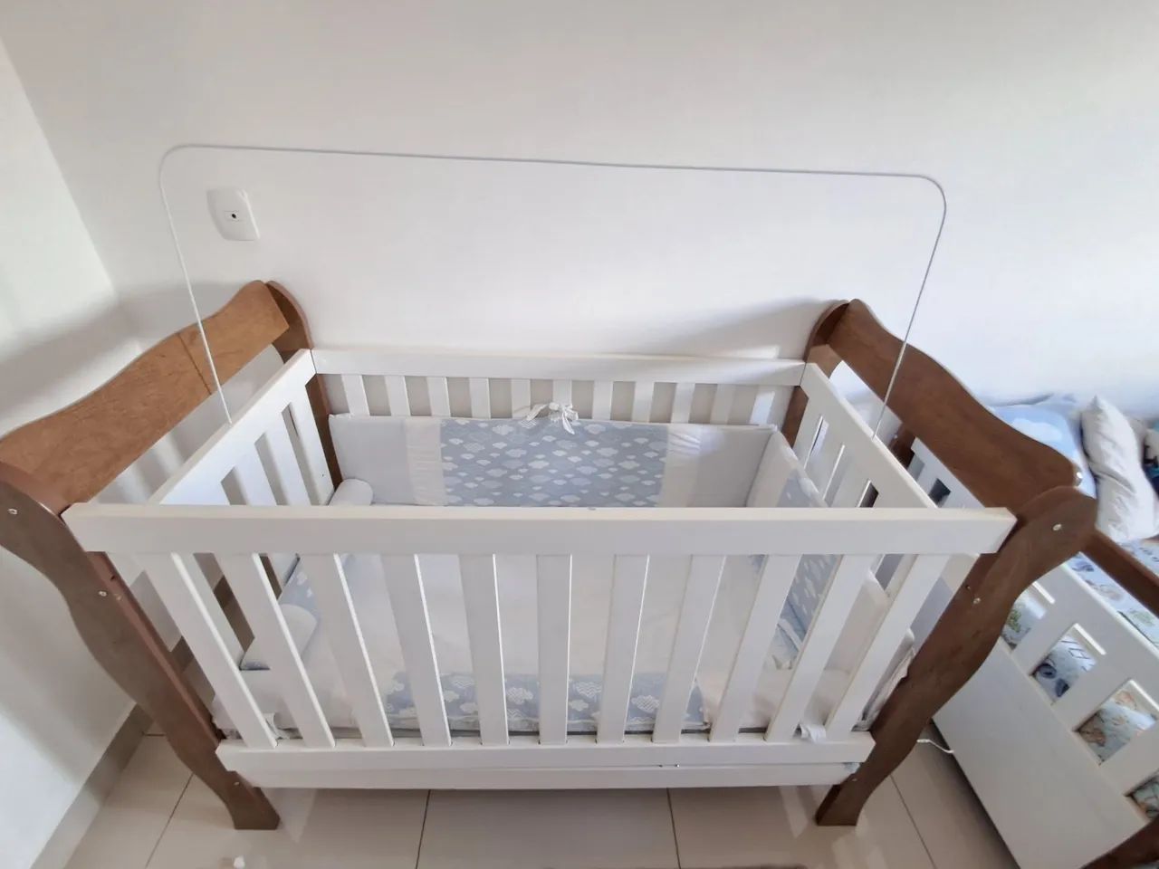 Berço e cama de solteiro 